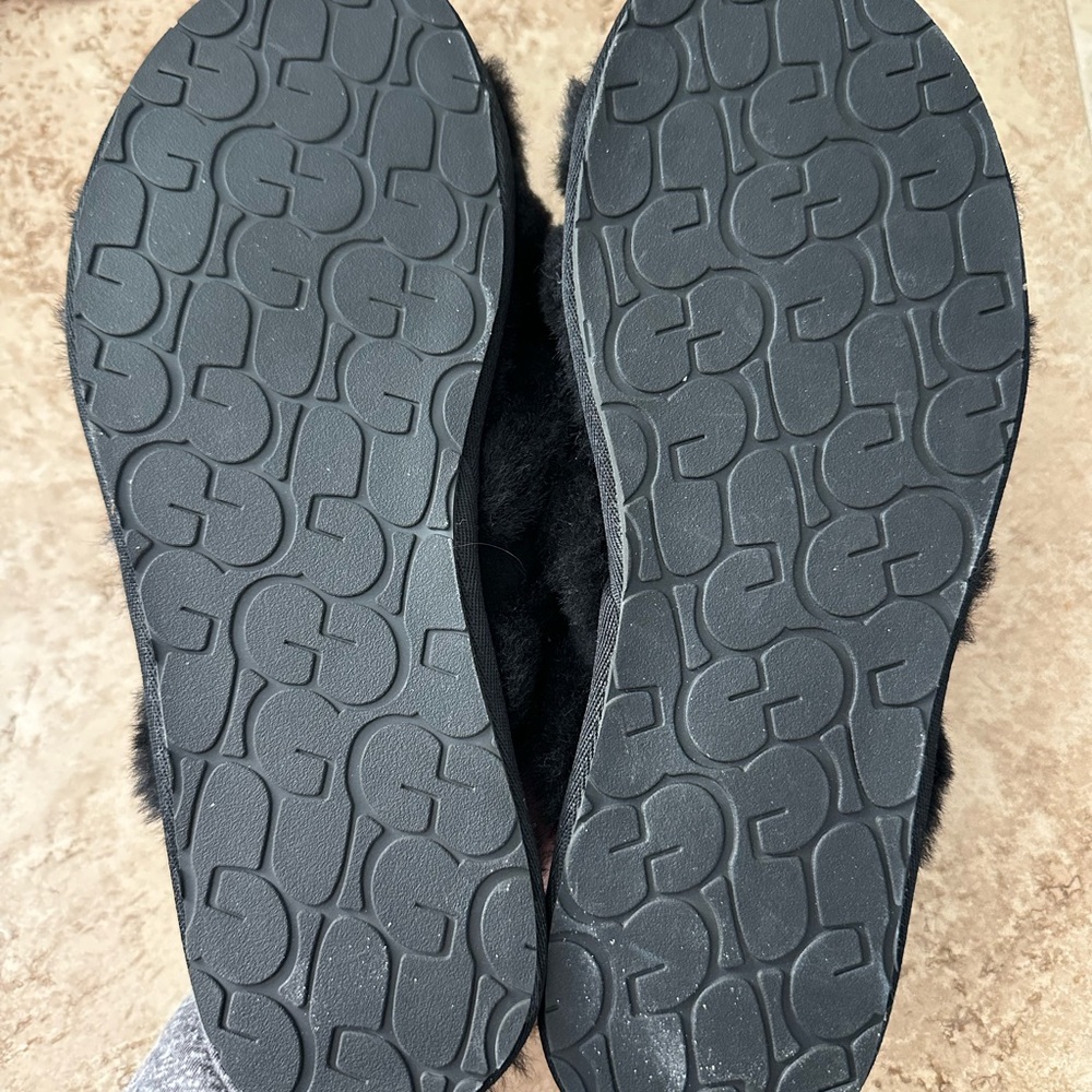 UGG Black Fuzzy Slippers - Picture 3 of 3